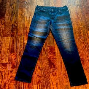 Skinny dark wash jeans without distressing.  Size 32 inseam 30.  Barely worn.